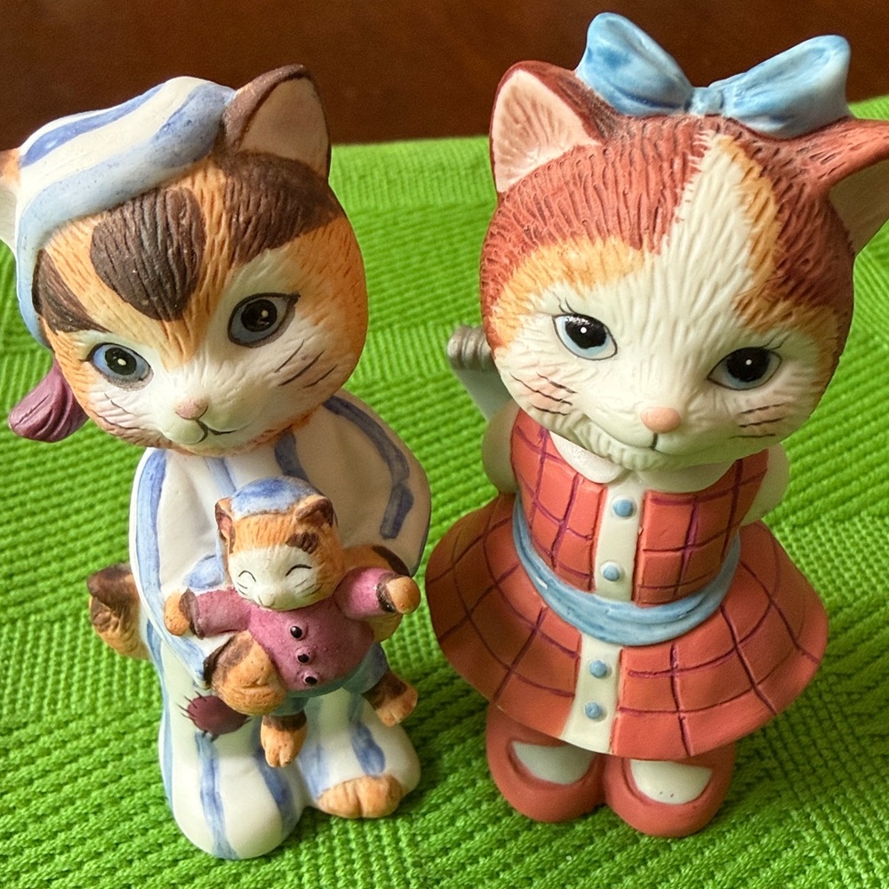 Bronson Collectibles 2 cat figurines orange cat with book & cat in Pj’s cute - Picture 2 of 5